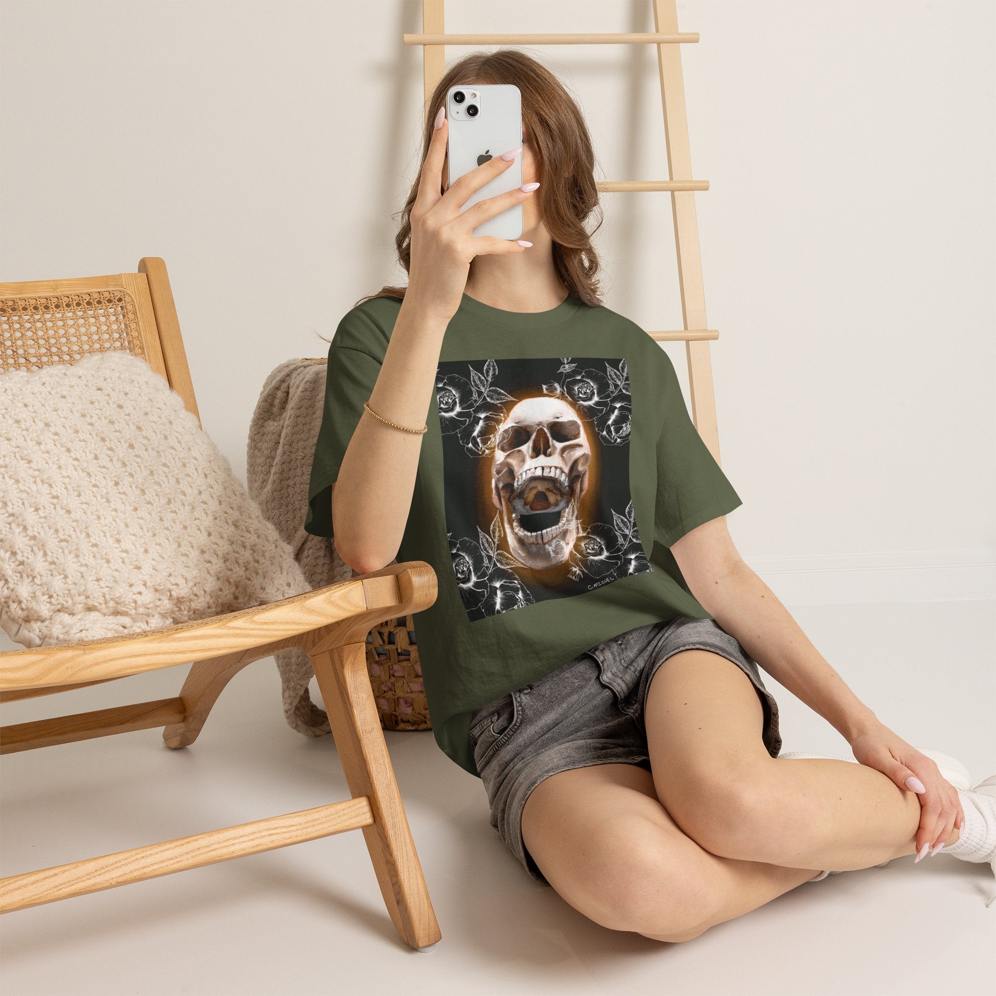 Skull Glow T‑Shirt — Vintage Neon Skull Art Tee