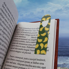 Banana Pattern Metal Bookmark — Fun Tropical Bookmarker for Readers