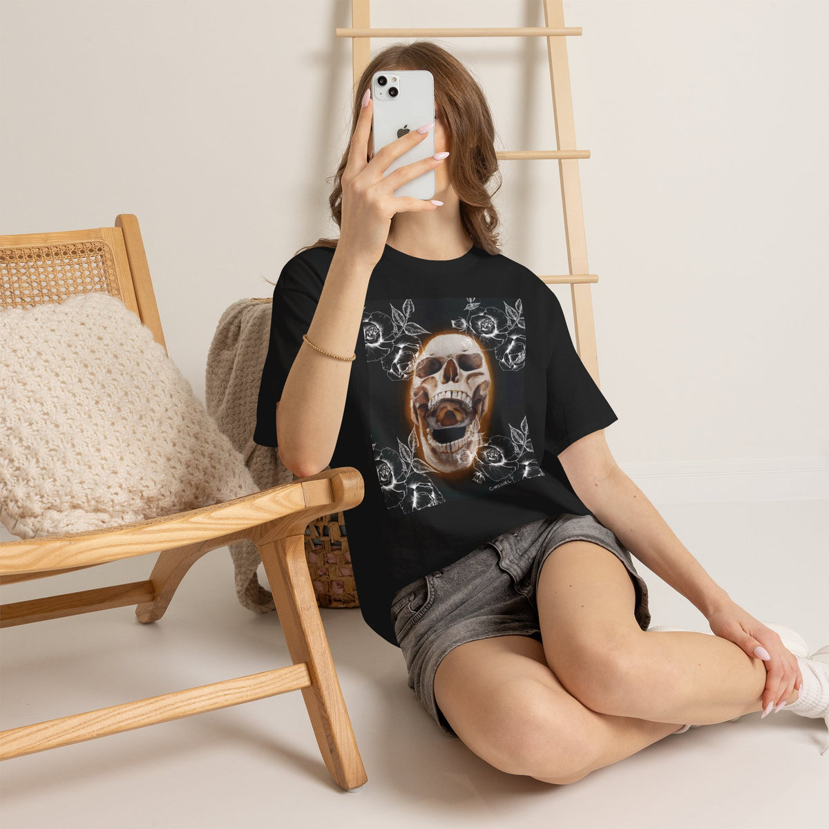 Skull Glow T‑Shirt — Vintage Neon Skull Art Tee